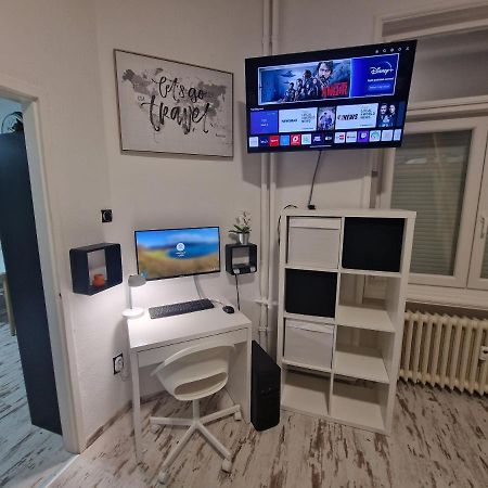 Central Point Budapest Luaran gambar
